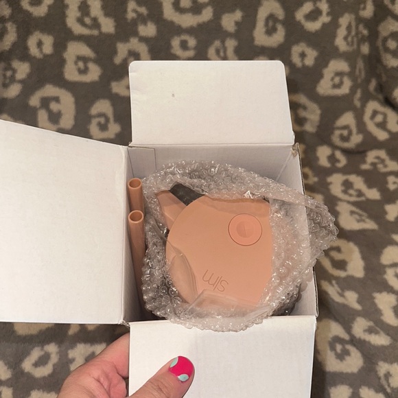 New Simple Modern 40oz TREK Tumbler in Redwood 😍 - Picture 6 of 17